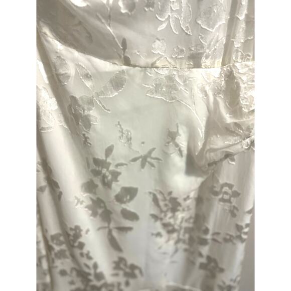 NWT ASTR the Label Santorini Midi Dress in White One Shoulder Flowy Chiffon sz M - Picture 9 of 10